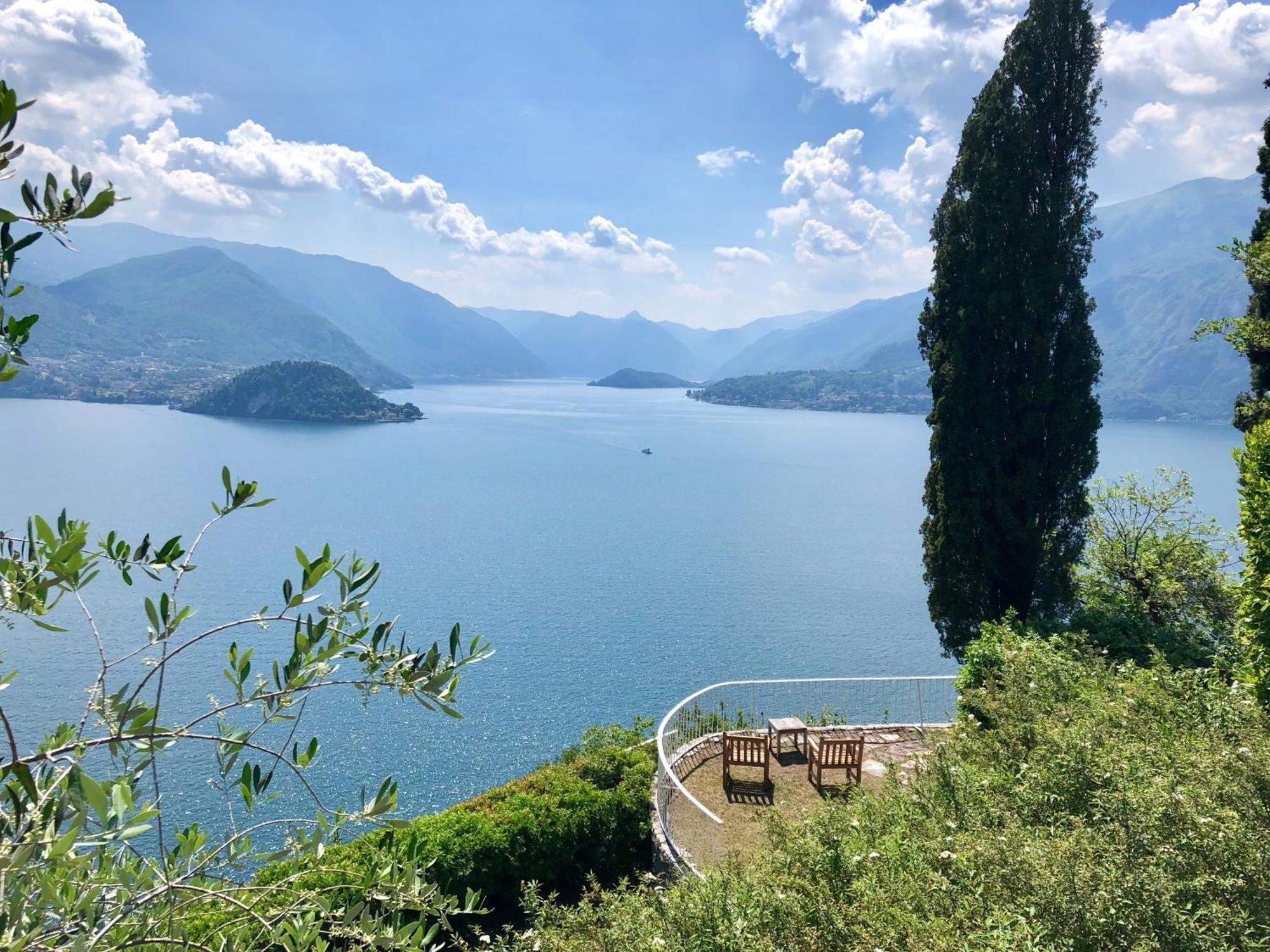 Castello Di Vezio Apartahotel Varenna